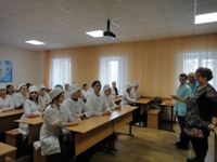 Участница «губернаторского проекта» поддержки фельдшеров встретилась со студентами Энгельсского медколледжа