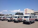 Губернатор вручил ключи от машин скорой помощи коллективам медицинских учреждений