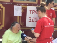 В Саратове прошла акция «Трамвай здоровья:  А ты проверил свое артериальное давление?»