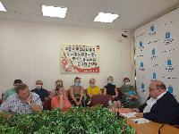 Олег Костин обратится в федеральный минздрав об увеличении лимита поставок антикоронавирусных вакцин в Саратовскую область