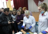 Старт в профессию: представители Саратовского областного базового медицинского колледжа встретились с учащимися Красноармейского района