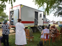 Новый мобильный лечебно-диагностический комплекс успешно работает в селах Балаковского района