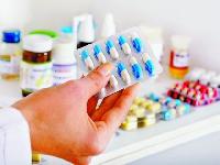 Минздравом России определены приоритетные группы больных с коронавирусом для выдачи бесплатных препаратов для лечения на дому
